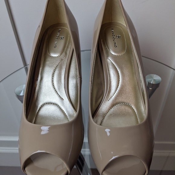 Bandolino shoe - Picture 3 of 7